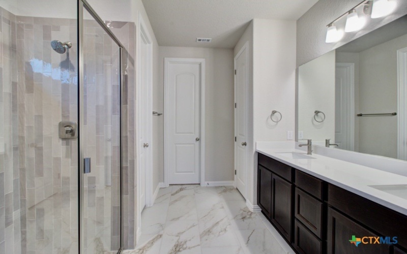 1307 Red Fox, New Braunfels, TX 78132, 4 Habitaciones Habitaciones , ,3 BañosBaños,Residential,En Venta,1307 Red Fox,0,597968