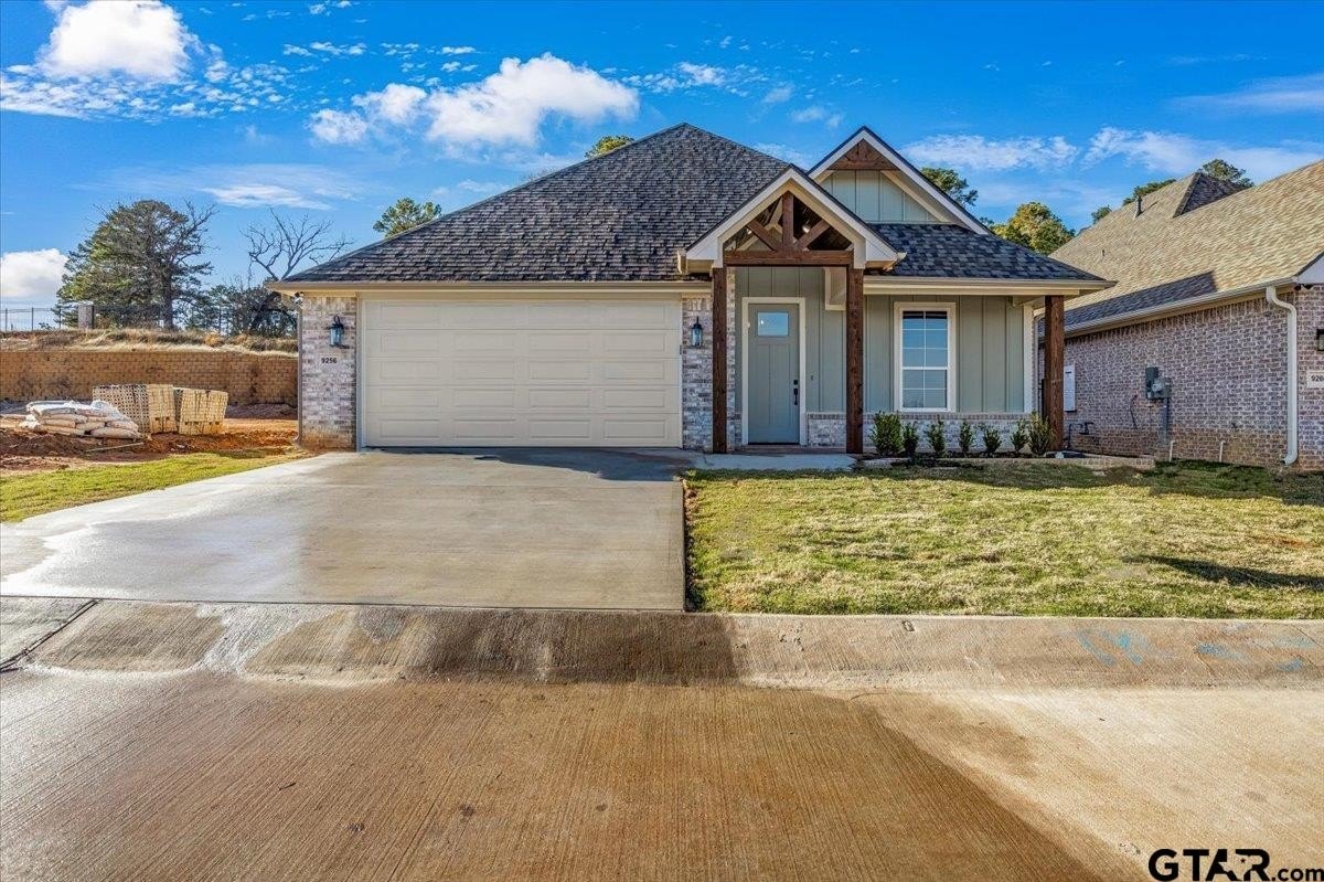 9256 Villas Ct, Tyler, TX 75703, 4 Bedrooms Bedrooms, ,2 BathroomsBathrooms,Residential,For Sale,9256 Villas Ct,25004225