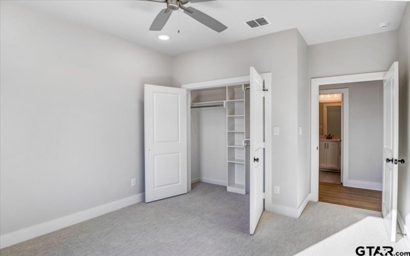 9256 Villas Ct, Tyler, TX 75703, 4 Bedrooms Bedrooms, ,2 BathroomsBathrooms,Residential,For Sale,9256 Villas Ct,25004225