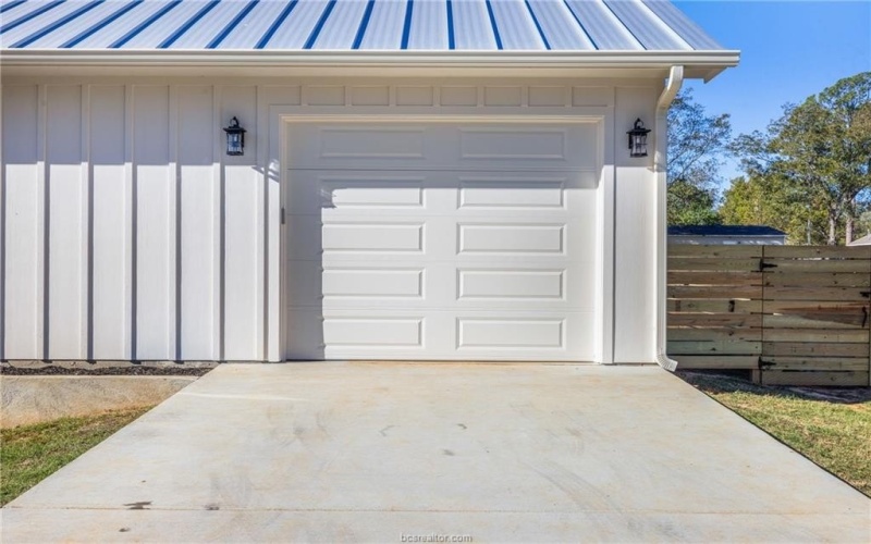 614 East Englewood Street, Franklin, TX 77856, 3 Bedrooms Bedrooms, ,2 BathroomsBathrooms,Residential,For Sale,614 East Englewood Street,0,25011982