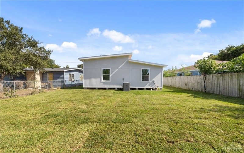 106 Standard Avenue, San Juan, TX 78589, 3 Habitaciones Habitaciones , ,2 BañosBaños,Residential,En Venta,106 Standard Avenue,0,487073