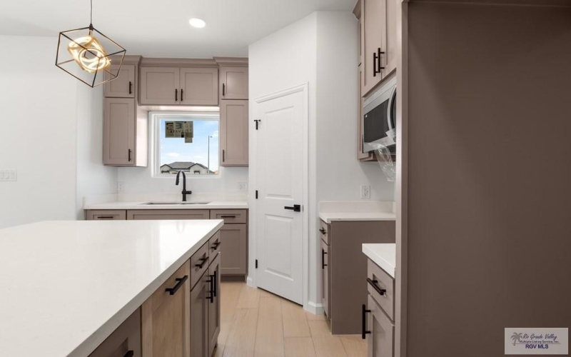 2412 CALLE MORENO, BROWNSVILLE, TX 78521, 3 Habitaciones Habitaciones , ,2 BañosBaños,Residential,En Venta,2412 CALLE MORENO,0,29770008