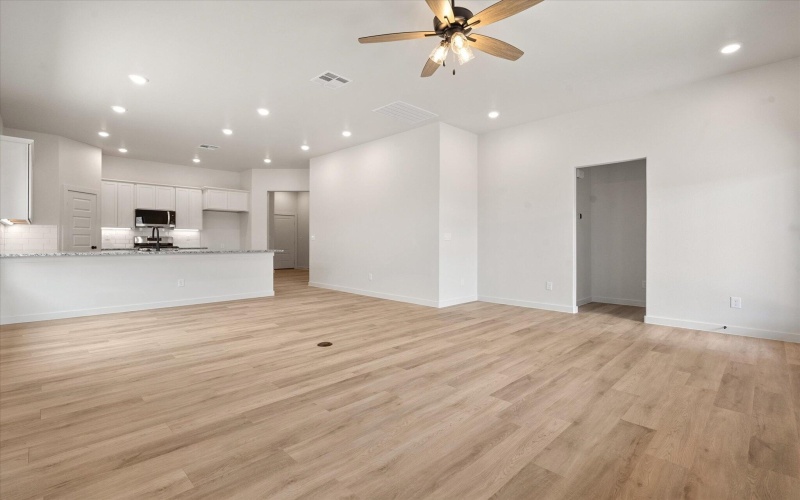 313 E 23rd Street, Wolfforth, TX 79382, 3 Habitaciones Habitaciones , ,2 BañosBaños,Residential,En Venta,313 E 23rd Street,0,202561003