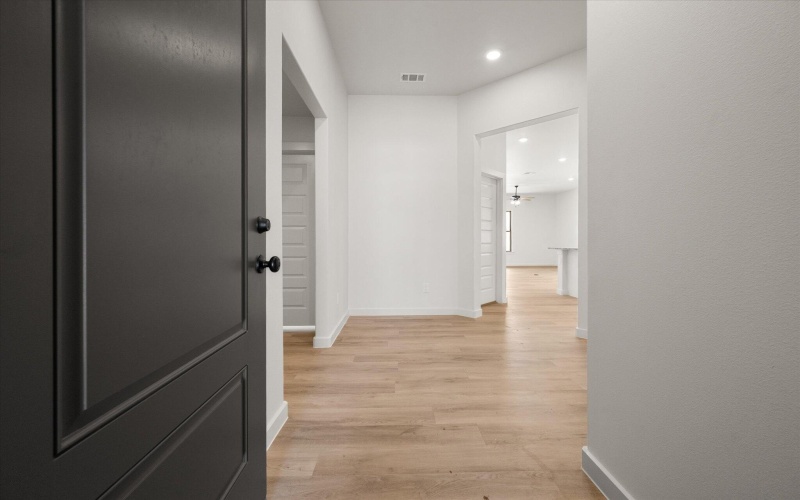 313 E 23rd Street, Wolfforth, TX 79382, 3 Habitaciones Habitaciones , ,2 BañosBaños,Residential,En Venta,313 E 23rd Street,0,202561003