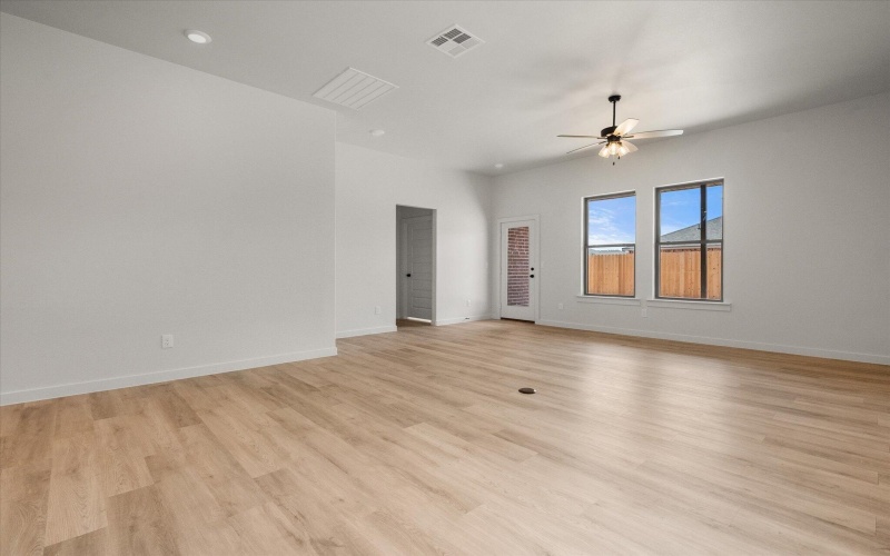 313 E 23rd Street, Wolfforth, TX 79382, 3 Habitaciones Habitaciones , ,2 BañosBaños,Residential,En Venta,313 E 23rd Street,0,202561003