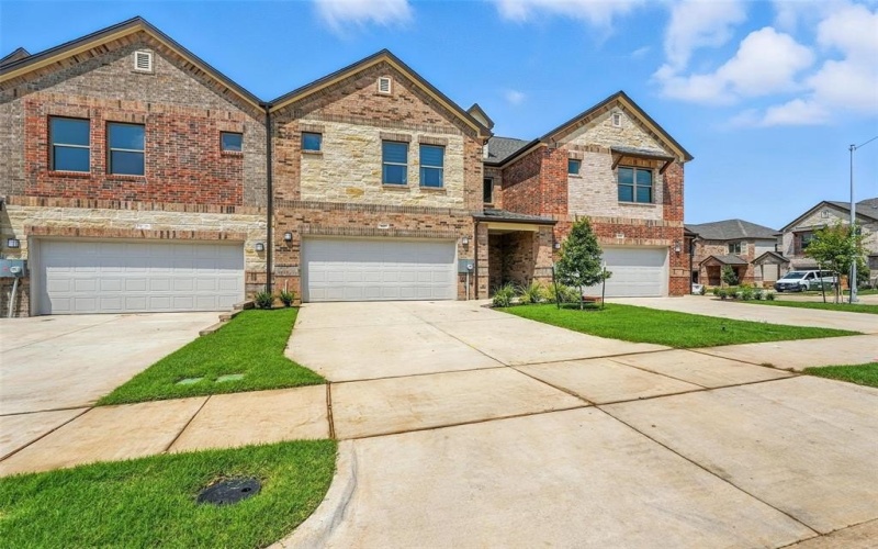 3315 Dilworth Drive, Grand Prairie, TX 75050, 3 Bedrooms Bedrooms, ,2 BathroomsBathrooms,Residential,For Sale,3315 Dilworth Drive,0,21066034