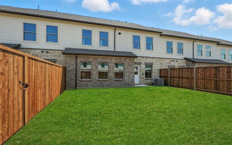 3315 Dilworth Drive, Grand Prairie, TX 75050, 3 Bedrooms Bedrooms, ,2 BathroomsBathrooms,Residential,For Sale,3315 Dilworth Drive,0,21066034