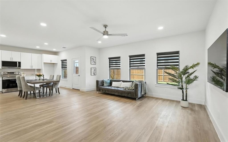 3315 Dilworth Drive, Grand Prairie, TX 75050, 3 Bedrooms Bedrooms, ,2 BathroomsBathrooms,Residential,For Sale,3315 Dilworth Drive,0,21066034