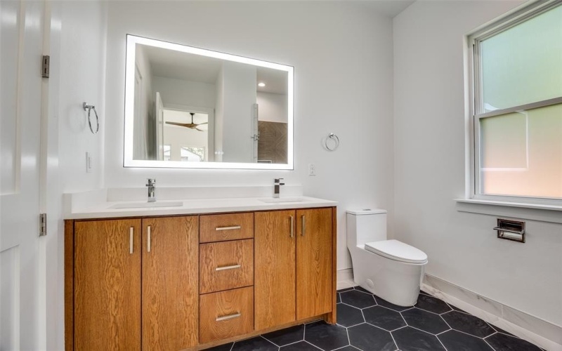 3842 Eaton Drive, Dallas, TX 75220, 5 Bedrooms Bedrooms, ,6 BathroomsBathrooms,Residential,For Sale,3842 Eaton Drive,0,21103874