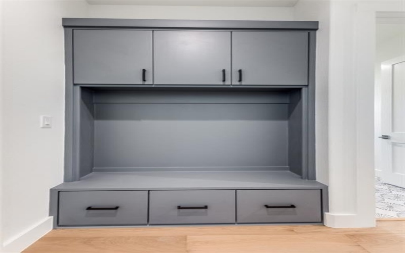 3842 Eaton Drive, Dallas, TX 75220, 5 Bedrooms Bedrooms, ,6 BathroomsBathrooms,Residential,For Sale,3842 Eaton Drive,0,21103874