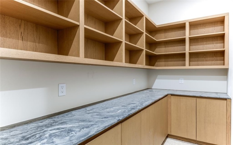 6145 Llano Avenue, Dallas, TX 75214, 5 Bedrooms Bedrooms, ,6 BathroomsBathrooms,Residential,For Sale,6145 Llano Avenue,0,21104108