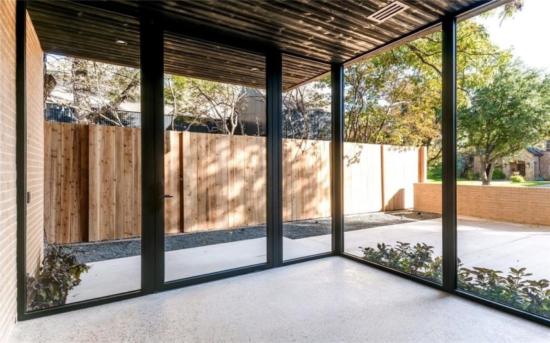 6145 Llano Avenue, Dallas, TX 75214, 5 Bedrooms Bedrooms, ,6 BathroomsBathrooms,Residential,For Sale,6145 Llano Avenue,0,21104108