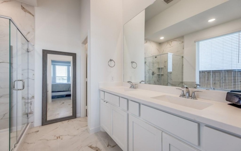 1221 Newport Street, Sherman, TX 75090, 3 Habitaciones Habitaciones , ,2 BañosBaños,Residential,En Venta,1221 Newport Street,0,21106193