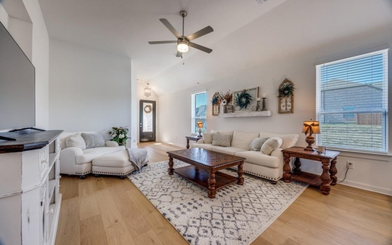 1221 Newport Street, Sherman, TX 75090, 3 Habitaciones Habitaciones , ,2 BañosBaños,Residential,En Venta,1221 Newport Street,0,21106193