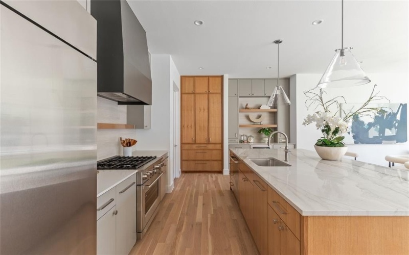 3826 Seguin Drive, Dallas, TX 75220, 5 Habitaciones Habitaciones , ,6 BañosBaños,Residential,En Venta,3826 Seguin Drive,0,21107064