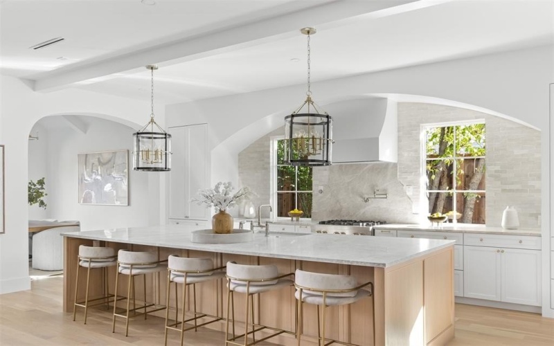 9826 Mixon Drive, Dallas, TX 75220, 6 Bedrooms Bedrooms, ,7 BathroomsBathrooms,Residential,For Sale,9826 Mixon Drive,0,21107439