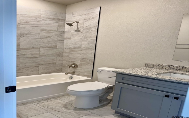 15610 Garden Lane, Lindale, TX 75771, 3 Bedrooms Bedrooms, ,2 BathroomsBathrooms,Residential,For Sale,15610 Garden Lane,25004470