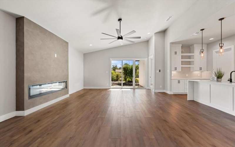 2770 Moffatt Avenue, Dallas, TX 75216, 4 Bedrooms Bedrooms, ,3 BathroomsBathrooms,Residential,For Sale,2770 Moffatt Avenue,0,21107743