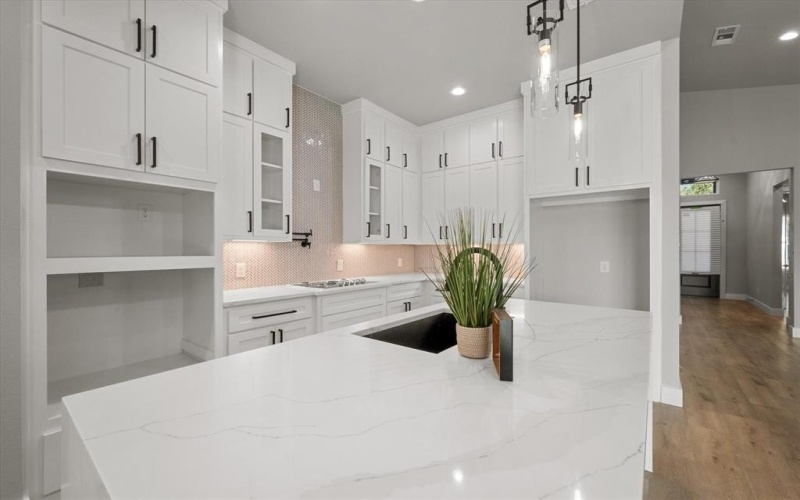 2770 Moffatt Avenue, Dallas, TX 75216, 4 Bedrooms Bedrooms, ,3 BathroomsBathrooms,Residential,For Sale,2770 Moffatt Avenue,0,21107743