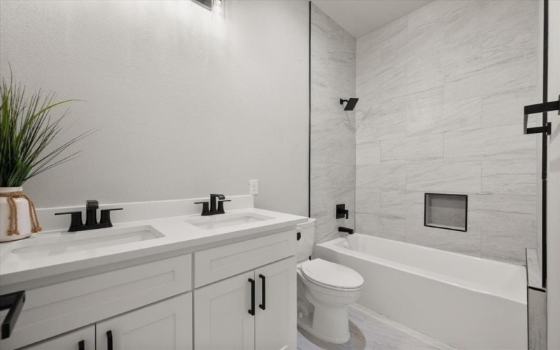 2770 Moffatt Avenue, Dallas, TX 75216, 4 Bedrooms Bedrooms, ,3 BathroomsBathrooms,Residential,For Sale,2770 Moffatt Avenue,0,21107743