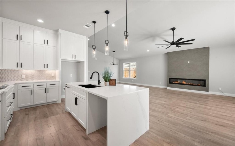 2770 Moffatt Avenue, Dallas, TX 75216, 4 Bedrooms Bedrooms, ,3 BathroomsBathrooms,Residential,For Sale,2770 Moffatt Avenue,0,21107743