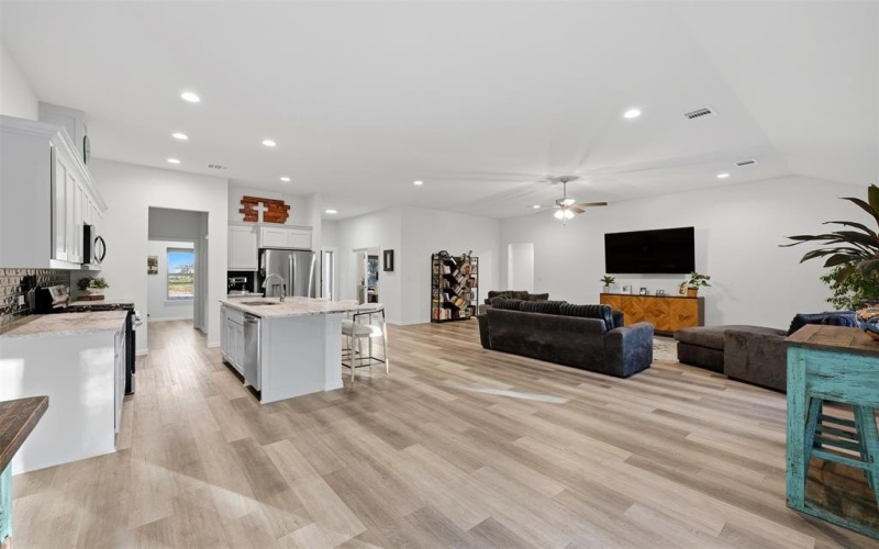 4433 County Road 801, Joshua, TX 76058, 3 Bedrooms Bedrooms, ,2 BathroomsBathrooms,Residential,For Sale,4433 County Road 801,0,21108281