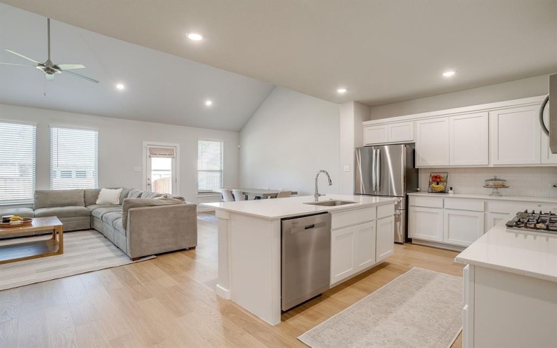 5845 Corazon Lane, Fort Worth, TX 76126, 5 Bedrooms Bedrooms, ,5 BathroomsBathrooms,Residential,For Sale,5845 Corazon Lane,0,21108654