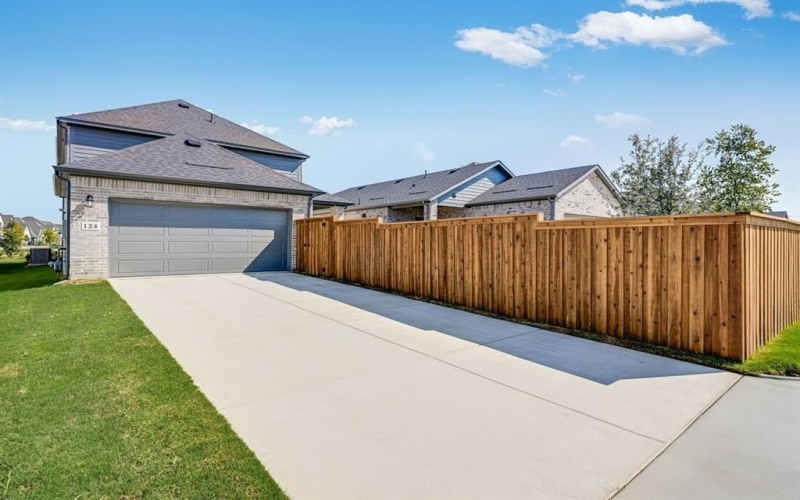 124 North Sky Drive, Celina, TX 75009, 4 Bedrooms Bedrooms, ,3 BathroomsBathrooms,Residential,For Sale,124 North Sky Drive,0,21113234