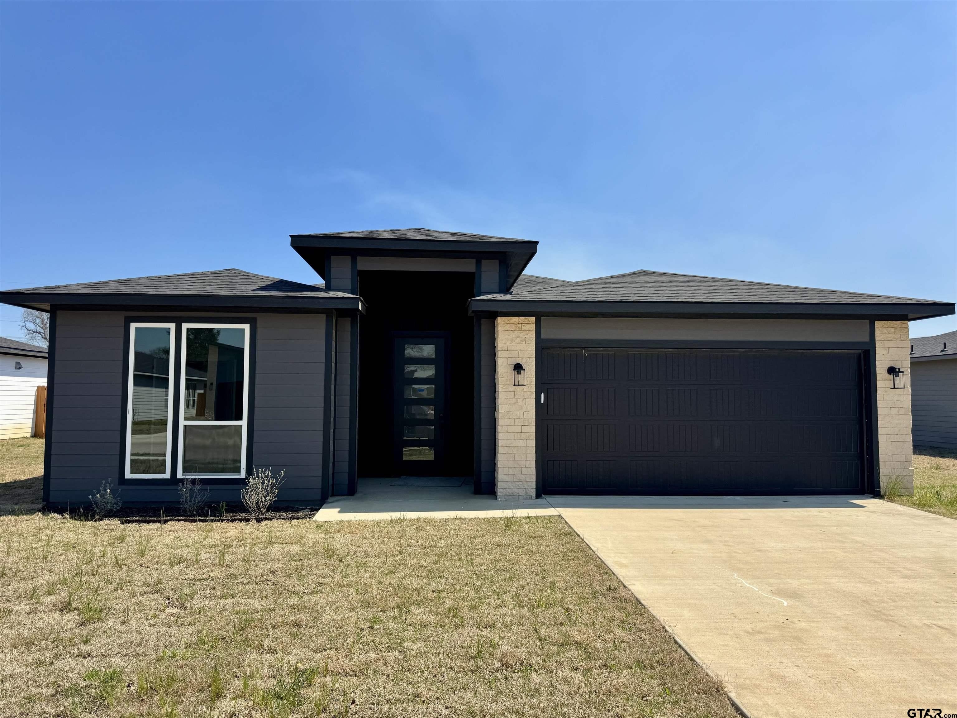 15525 Greenhouse Way, Lindale, TX 75771, 3 Bedrooms Bedrooms, ,2 BathroomsBathrooms,Residential,For Sale,15525 Greenhouse Way,25004474