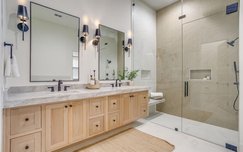 2026 Verona Drive, Weatherford, TX 76087, 4 Habitaciones Habitaciones , ,5 BañosBaños,Residential,En Venta,2026 Verona Drive,0,21113375