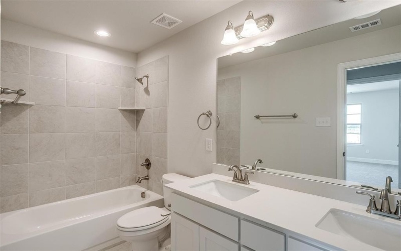 815 HOmeplace Circle, Mansfield, TX 76063, 3 Bedrooms Bedrooms, ,2 BathroomsBathrooms,Residential,For Sale,815 HOmeplace Circle,0,21113451