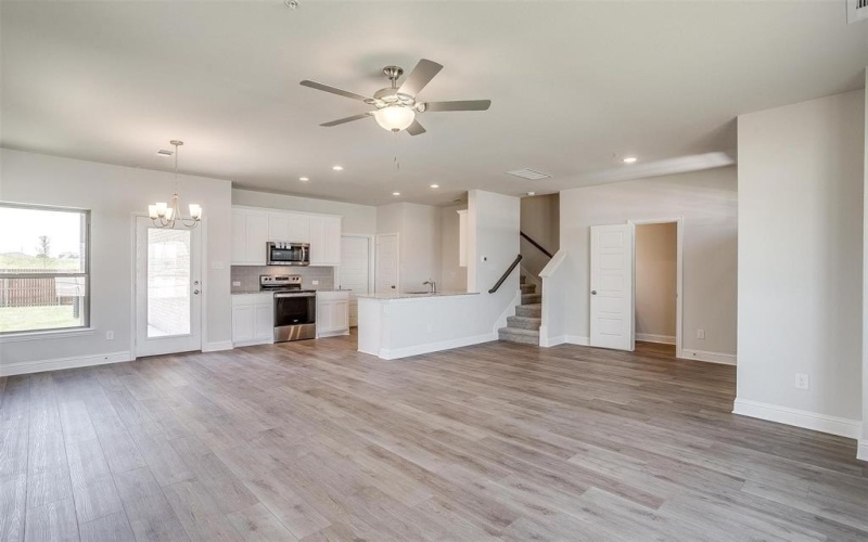 815 HOmeplace Circle, Mansfield, TX 76063, 3 Bedrooms Bedrooms, ,2 BathroomsBathrooms,Residential,For Sale,815 HOmeplace Circle,0,21113451