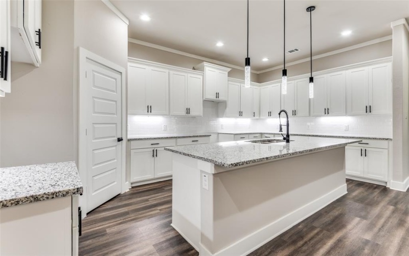 4113 Metropolitan Avenue, Dallas, TX 75210, 4 Habitaciones Habitaciones , ,3 BañosBaños,Residential,En Venta,4113 Metropolitan Avenue,0,21113452