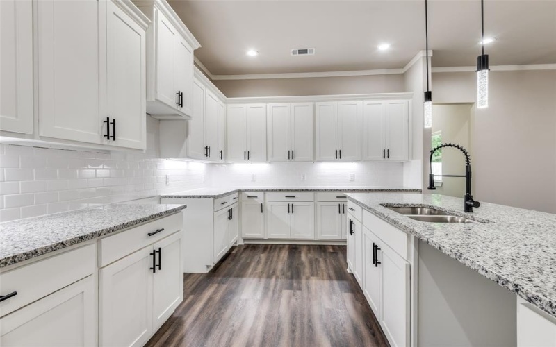 4113 Metropolitan Avenue, Dallas, TX 75210, 4 Habitaciones Habitaciones , ,3 BañosBaños,Residential,En Venta,4113 Metropolitan Avenue,0,21113452