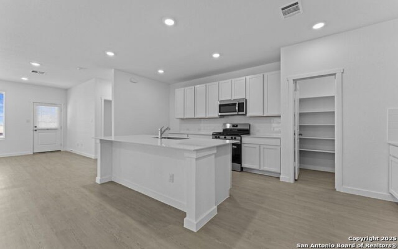 1228 Twisted Creek, New Braunfels, TX 78130, 4 Bedrooms Bedrooms, ,3 BathroomsBathrooms,Residential,For Sale,1228 Twisted Creek,0,1923171