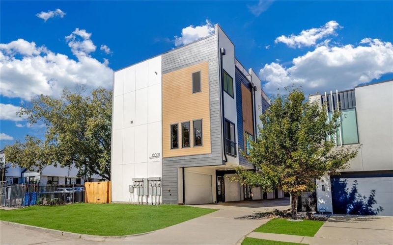 6001 Lewis Street #102, Dallas, TX 75206, 2 Bedrooms Bedrooms, ,2 BathroomsBathrooms,Residential,For Sale,6001 Lewis Street,0,21109878