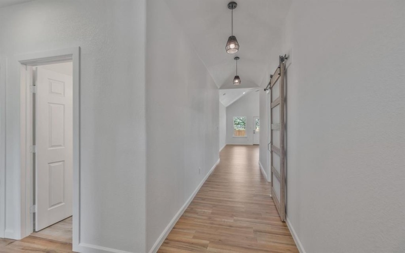 2617 Hillside Drive, Granbury, TX 76048, 3 Bedrooms Bedrooms, ,2 BathroomsBathrooms,Residential,For Sale,2617 Hillside Drive,0,21110124