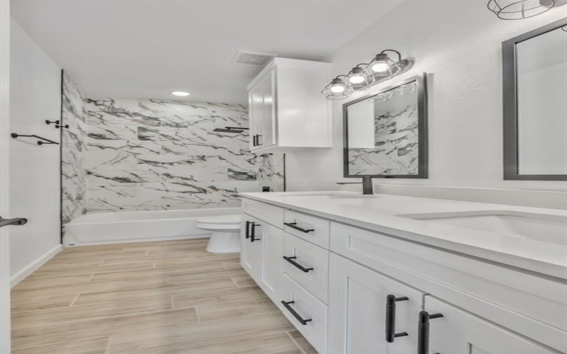 2617 Hillside Drive, Granbury, TX 76048, 3 Bedrooms Bedrooms, ,2 BathroomsBathrooms,Residential,For Sale,2617 Hillside Drive,0,21110124