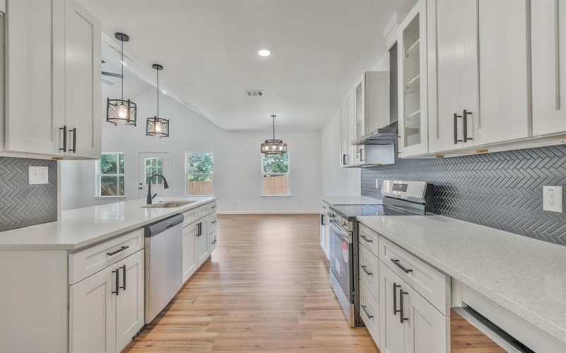 2617 Hillside Drive, Granbury, TX 76048, 3 Bedrooms Bedrooms, ,2 BathroomsBathrooms,Residential,For Sale,2617 Hillside Drive,0,21110124