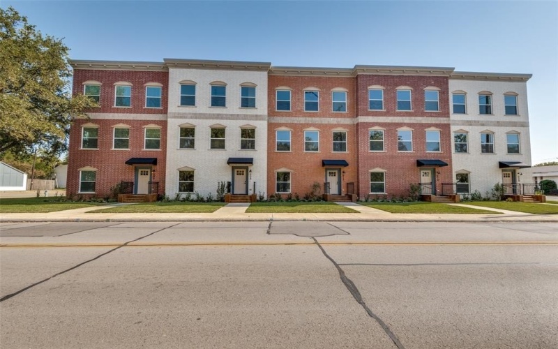 512 S Oconnor Road, Irving, TX 75060, 3 Habitaciones Habitaciones , ,3 BañosBaños,Residential,En Venta,512 S Oconnor Road,0,21110323