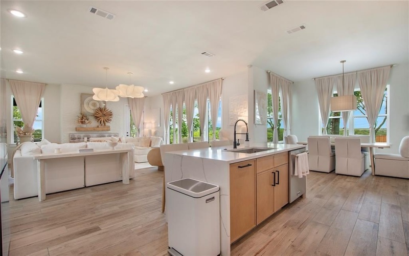 301 Paint Pony Trail N, Fort Worth, TX 76108, 4 Habitaciones Habitaciones , ,3 BañosBaños,Residential,En Venta,301 Paint Pony Trail N,0,21111829