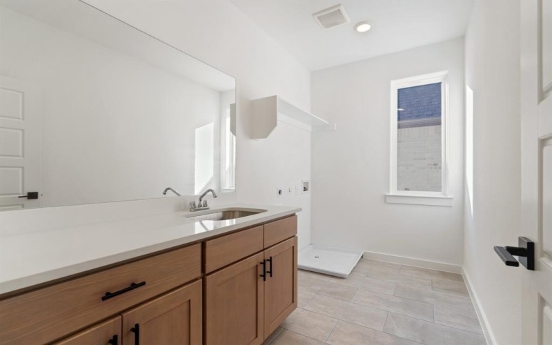 2129 Oak Haven Court, Garland, TX 75044, 4 Bedrooms Bedrooms, ,3 BathroomsBathrooms,Residential,For Sale,2129 Oak Haven Court,0,21111859