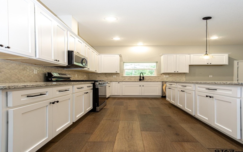 118 PR 6305, Mineola, TX 75773, 3 Bedrooms Bedrooms, ,2 BathroomsBathrooms,Residential,For Sale,118 PR 6305,25004705
