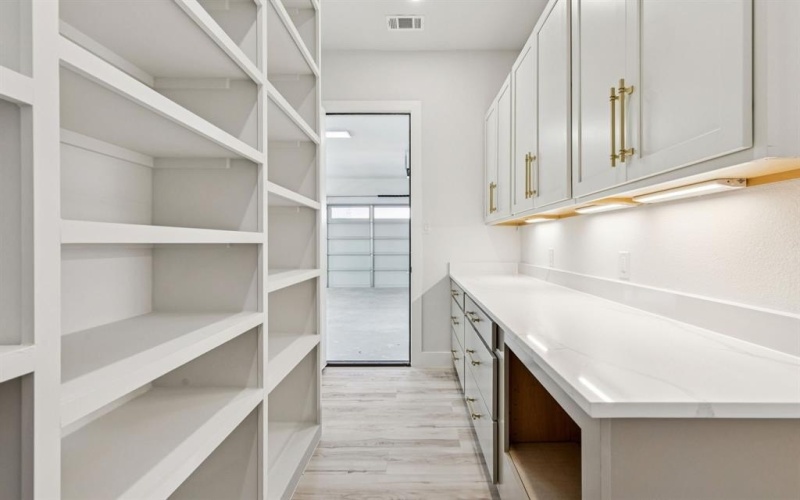 2016 Vanderbilt Drive, Weatherford, TX 76088, 5 Bedrooms Bedrooms, ,3 BathroomsBathrooms,Residential,For Sale,2016 Vanderbilt Drive,0,21112521