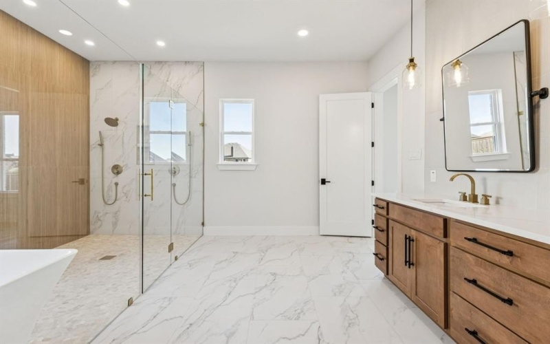 2016 Vanderbilt Drive, Weatherford, TX 76088, 5 Bedrooms Bedrooms, ,3 BathroomsBathrooms,Residential,For Sale,2016 Vanderbilt Drive,0,21112521