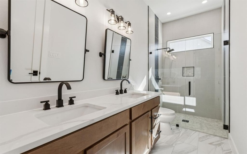 2016 Vanderbilt Drive, Weatherford, TX 76088, 5 Bedrooms Bedrooms, ,3 BathroomsBathrooms,Residential,For Sale,2016 Vanderbilt Drive,0,21112521