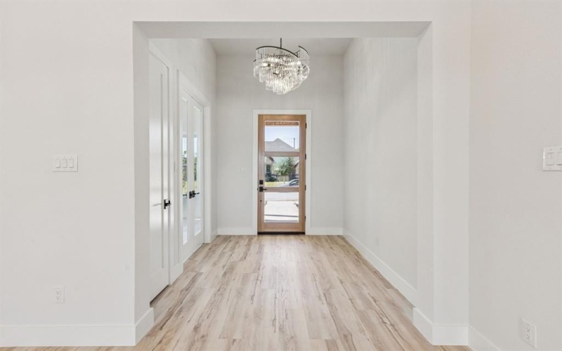 2016 Vanderbilt Drive, Weatherford, TX 76088, 5 Bedrooms Bedrooms, ,3 BathroomsBathrooms,Residential,For Sale,2016 Vanderbilt Drive,0,21112521