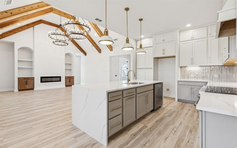 2016 Vanderbilt Drive, Weatherford, TX 76088, 5 Bedrooms Bedrooms, ,3 BathroomsBathrooms,Residential,For Sale,2016 Vanderbilt Drive,0,21112521