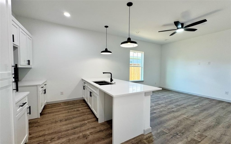 2107 Church Street, Greenville, TX 75401, 6 Habitaciones Habitaciones , ,5 BañosBaños,Residential Multi Family,En Venta,2107 Church Street,0,21112530