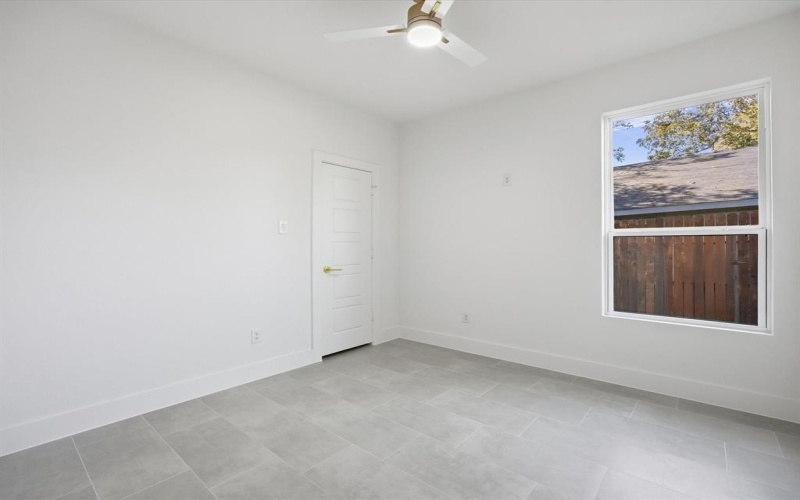 1254 E Jefferson Avenue, Fort Worth, TX 76104, 4 Bedrooms Bedrooms, ,2 BathroomsBathrooms,Residential,For Sale,1254 E Jefferson Avenue,0,21112537